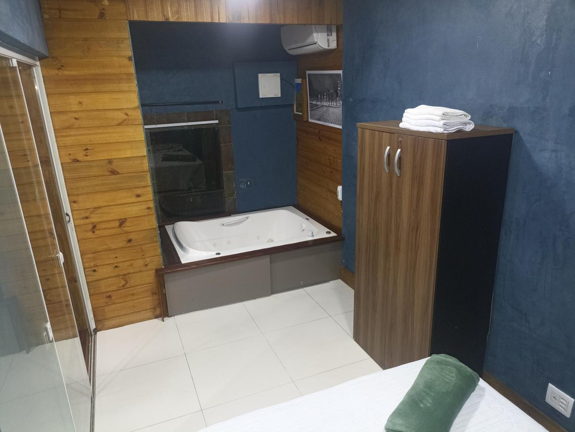 Apartamento Com Hidro No Centro *